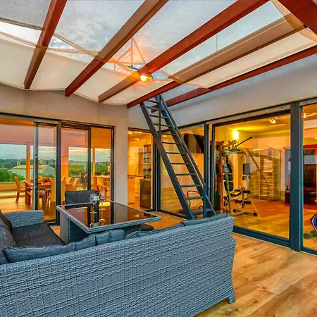 Am Mit Pool & Kinderpool - Leon's Homes * 梅杜林