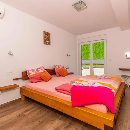Am Mit Pool & Kinderpool - Leon's Homes Вилла