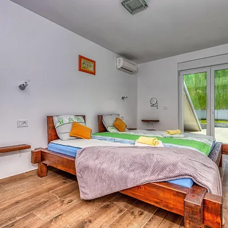 Am Mit Pool & Kinderpool - Leon's Homes Вилла *