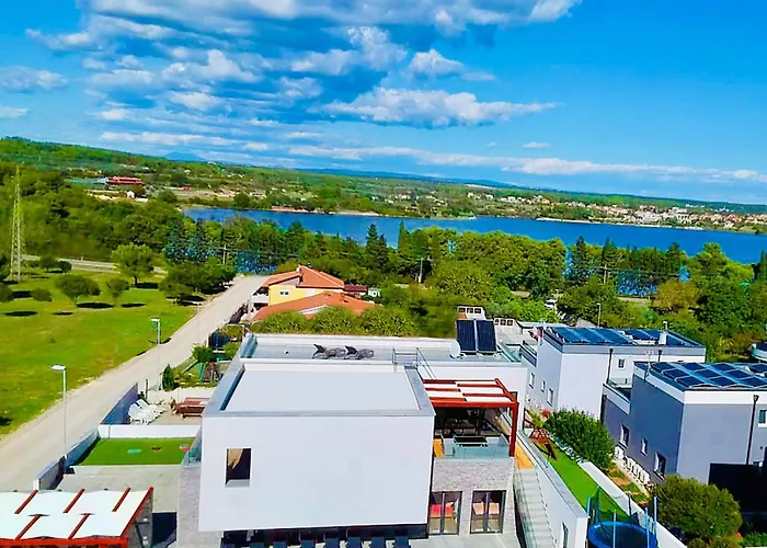 Am Mit Pool & Kinderpool - Leon's Homes 빌라