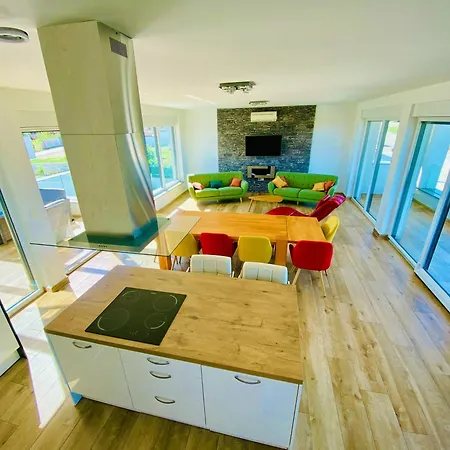 Am Mit Pool & Kinderpool - Leon's Homes Villa Medulin