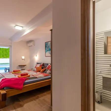 Am Mit Pool & Kinderpool - Leon's Homes Medulin