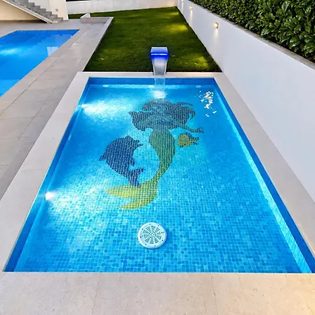 Willa Am Mit Pool & Kinderpool - Leon's Homes *