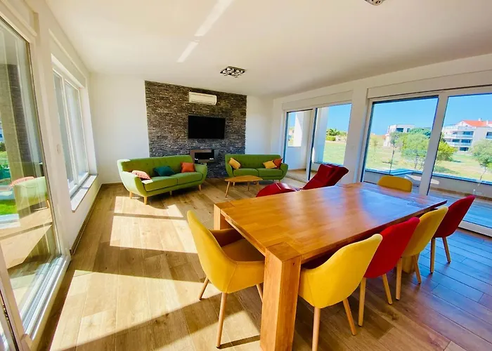Am Mit Pool & Kinderpool - Leon's Homes Villa *