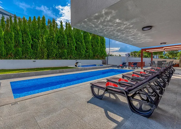 Villa Am Mit Pool & Kinderpool - Leon's Homes Medulin