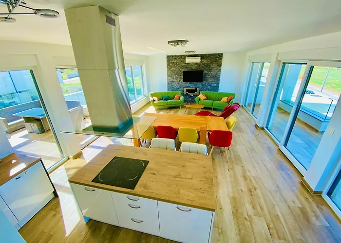 Am Mit Pool & Kinderpool - Leon's Homes Villa Medulin